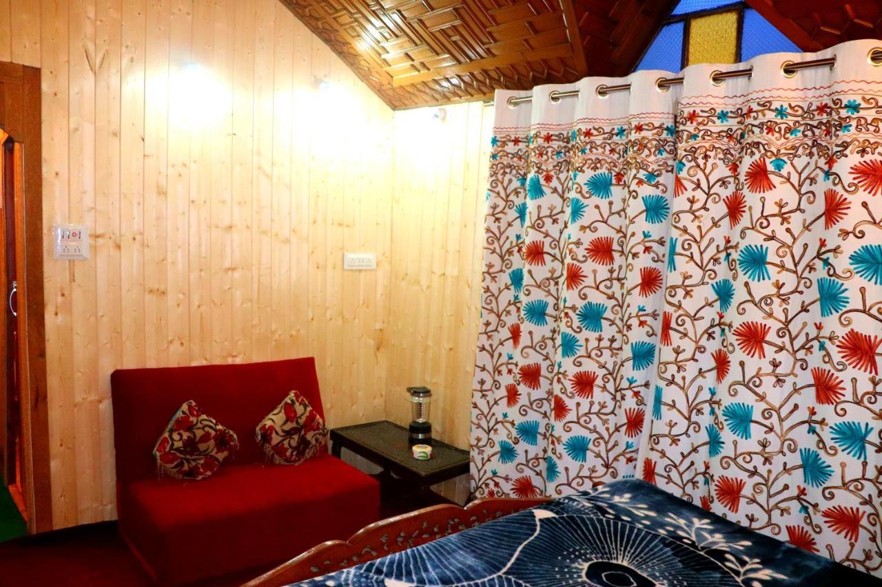 House Boat New Pala Palace Srinagar  Ngoại thất bức ảnh