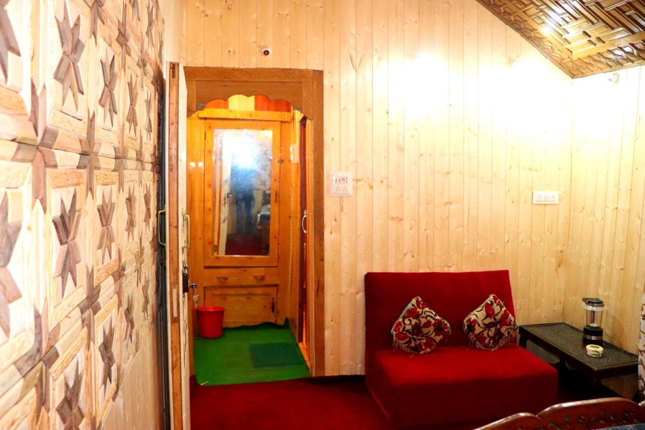 House Boat New Pala Palace Srinagar  Ngoại thất bức ảnh