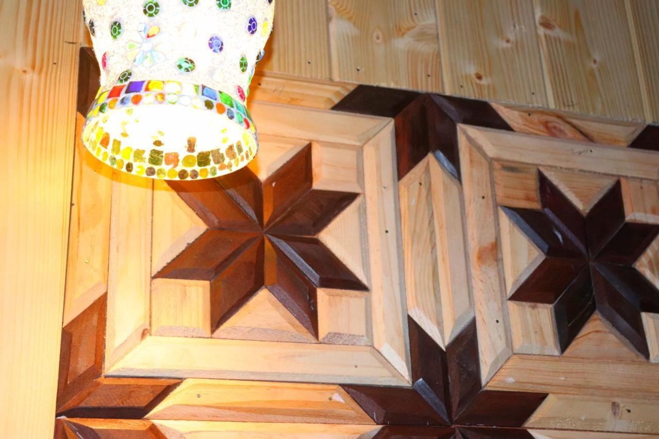 House Boat New Pala Palace Srinagar  Ngoại thất bức ảnh