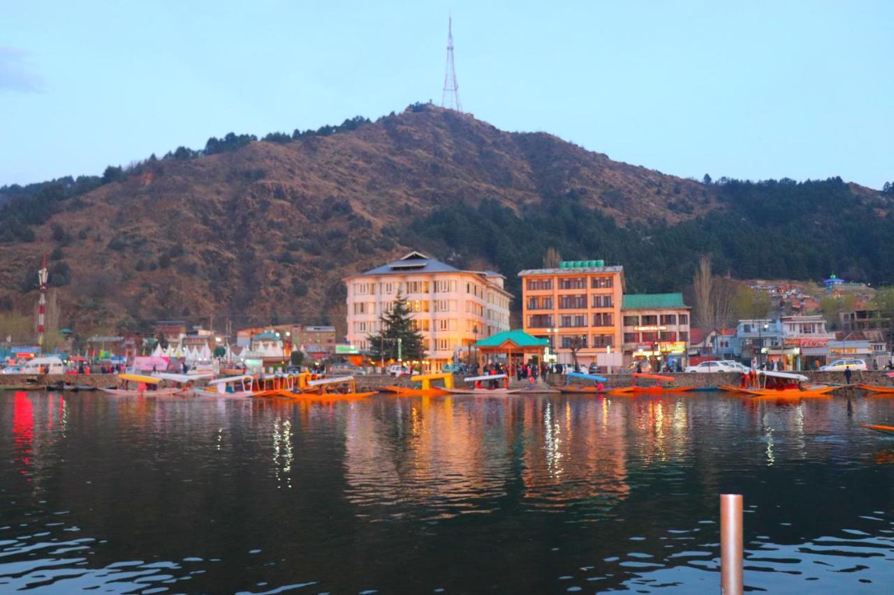 House Boat New Pala Palace Srinagar  Ngoại thất bức ảnh