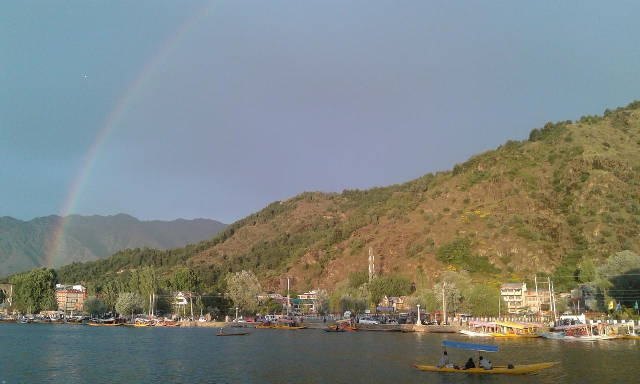 House Boat New Pala Palace Srinagar  Ngoại thất bức ảnh