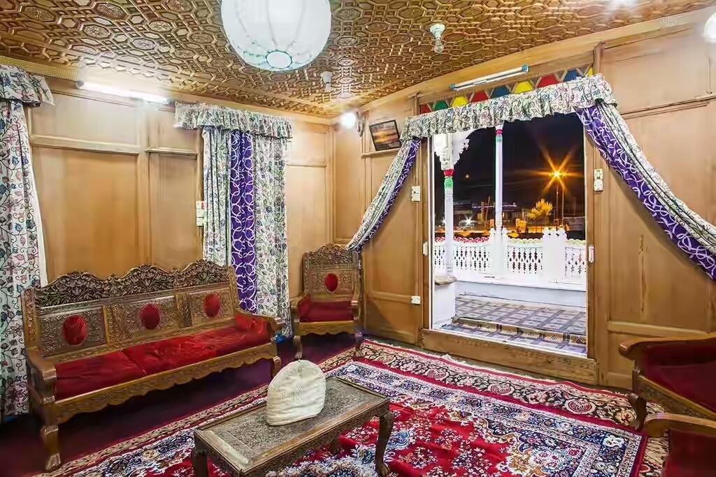 House Boat New Pala Palace Srinagar  Ngoại thất bức ảnh