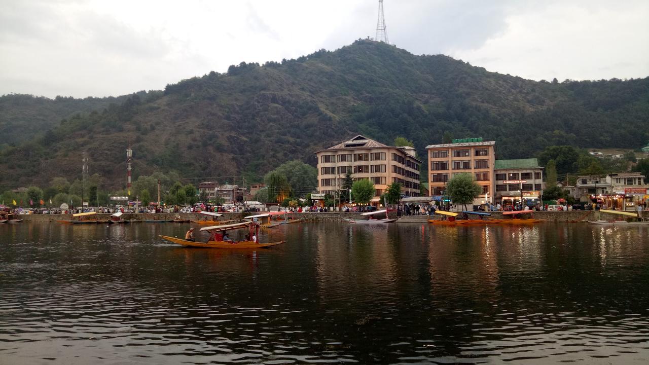 House Boat New Pala Palace Srinagar  Ngoại thất bức ảnh