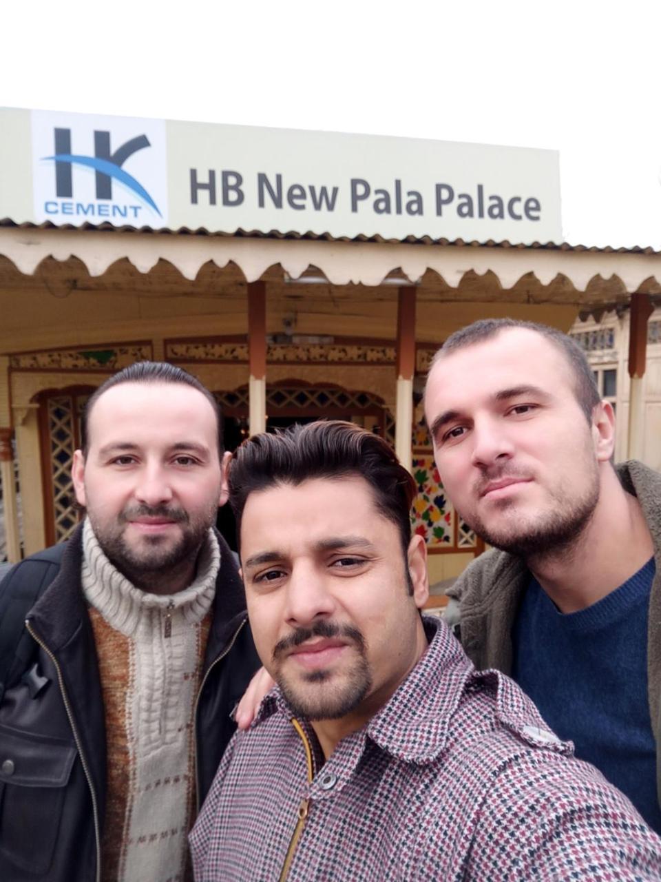 House Boat New Pala Palace Srinagar  Ngoại thất bức ảnh